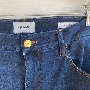 FRAME Le Mini Boot in Glade Size 32 Style:LMB865 - Dark Wash, Boot Cut, Mid Rise